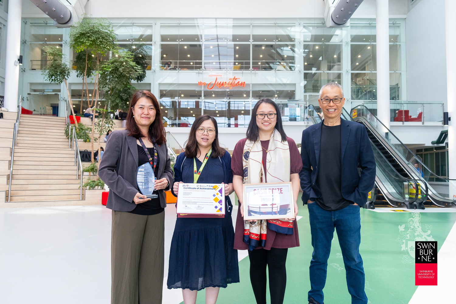 (From left) Dr Bibiana Lim, Ts Dr Vong Wan Tze, Ts Dr Miko Chang and Dr Rodney Lim.